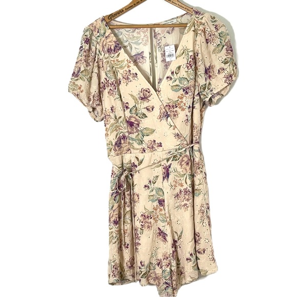 American Eagle Floral Romper NWT size L Beige Pink Summer Girlhoodcore Feminine - Picture 1 of 13